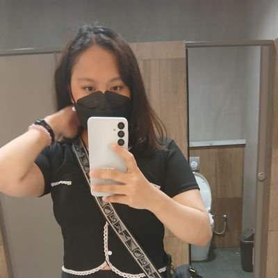 moisellelunaa's profile picture. Project Admin | Freelance VA