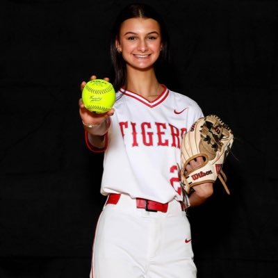 Class of 2027 / Katy, Tx / Multi-sport athlete 🏀🥎 / 🥎 OF/1B/3B ✝️ Romans 12:12 ✝️