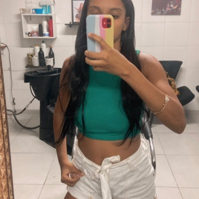 Guarde-me Senhor como a menina dos teus olhos.💖 •Capricórniana•♑