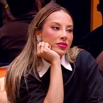 isabellatuita's profile picture. uma desocupada e comentando da vida alheias nesse site.