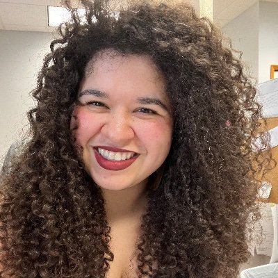 tinaxxfish's profile picture. Twitter intimidates me.