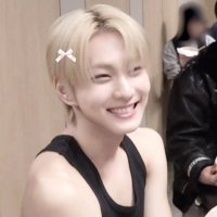 beans (@palefigure) 's Twitter Profile