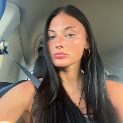 Lmao welcome back ✧ 6’0” findomme ✧ size 11 soles ✧ MIAMI, FL 🌞 ✧ BACKUP: @goddessky2ixoxo