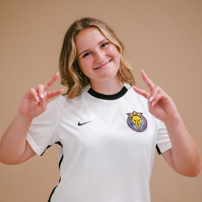 Lubbock Christian U Women's Soccer '31 Commit
2027 5’9” CB/Defender
Utah Royals ECNL-RL 3.8 UW GPA
GIlbert Christian HS '27