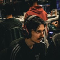 BenZ (@benz_hcs) 's Twitter Profile