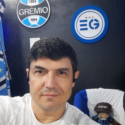 📋 Analista de desempenho
🇧🇼 Analista tático e setorista do Grêmio no @entrelinhasgre
💻 Editor do @aspasfc