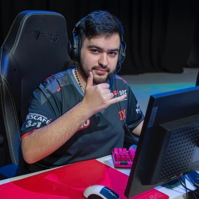 Mihnea Robert πΌ Profile