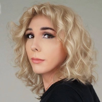 | 18+ MDNI | Cute and Curvy Latina/Asian Trans Adult Model | TEA 25’ Nominated | GroobyGirl | DM for Collab and Inquiries