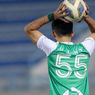 — {فَلَا تَغُرَّنَّكُمُ الْحَيَاةُ الدُّنْيَا} @forosamasb Kuwait national team player ⚽️ — AFC “C” License