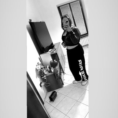 ValeElshaa's profile picture. Live and let live