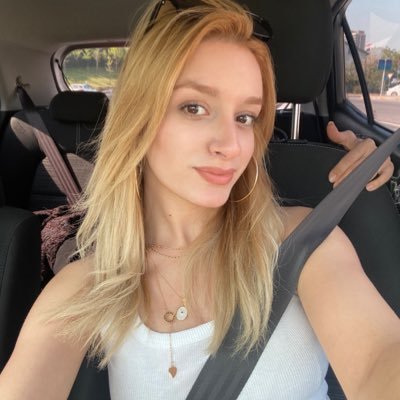 Gulceklkk's profile picture. 