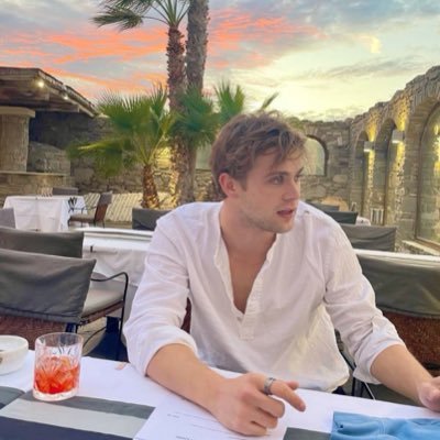 heartstoprry's profile picture. unpopular by choice.