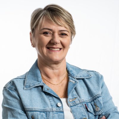 Deputada estadual do PT-SC no 4º mandato I Mulher, mãe e professora I Luta pela educação, mulheres, inclusão, cultura, assistência social e economia solidária