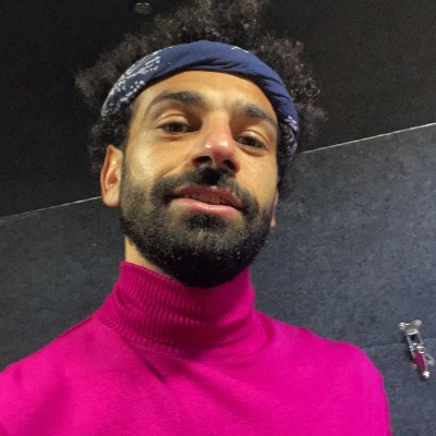 thevelvvet's profile picture. kim minji singing panic in the city lives rent free in my mind