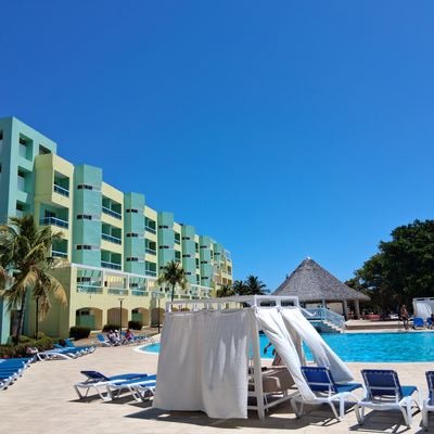 Junto a playas paradisíacas
Habitaciones cómodas, gastronomía deliciosa y ambiente familiar.