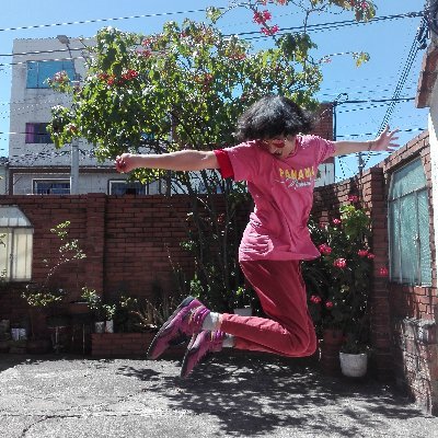 freestyler en proceso, antiuribista de racamandaca, quirogueño de pies a cabeza, michimalista, admirador del M-19, le tiro a mis tías uribistas jajajajaja