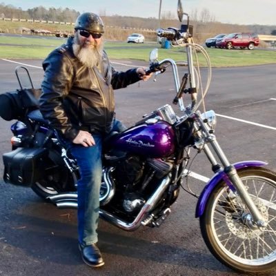 I’m just here for the news. America First/MAGA 🇺🇸 YOLO & Jesus is coming soon. Pronouns: Alph Male 😎🍻 | Navy Vet ⚓️