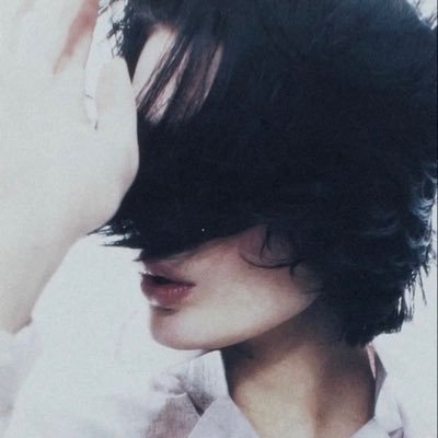 lseemyselfinyou's profile picture. 