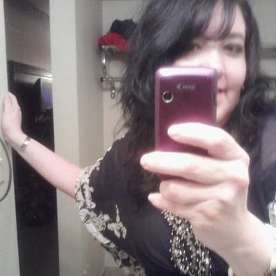 kat_haslam's profile picture. 