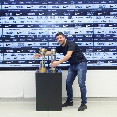 rafajbarreto's profile picture. Nem esquerda, nem direita. Quando se trata de corrupção o Brasil é ambidestro.