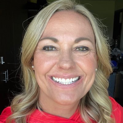 Head women’s golf coach at the University of Kansas. lkuhle@ku.edu +1785-551-1683 Tulane and Denver alum and proud mother of Jordan and Lucy, wife of @ajkuhle