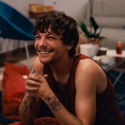 to Louis, who, despite everything life has thrown at him, continues to stand tall with strength, grace, and a heart that never gives up.
1d lover