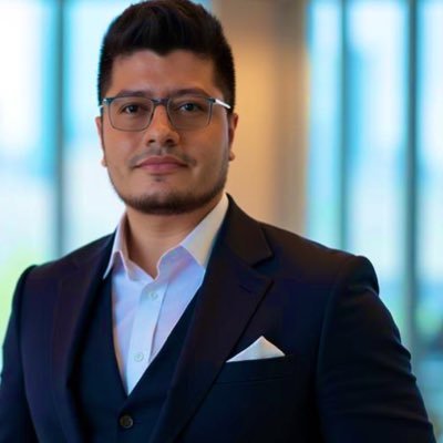 Abogado • Administrativista y Constitucionalista