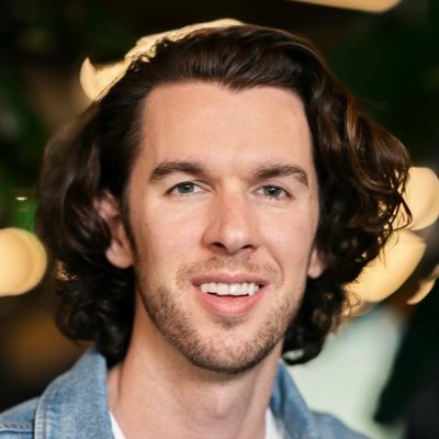 Staff iOS Engineer at Airbnb working on UI frameworks