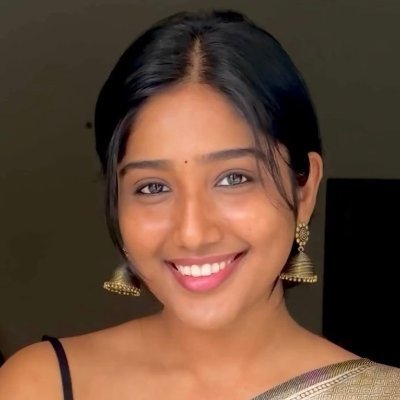 Roysusmita95's profile picture. 