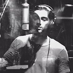 zaynlations's profile picture. French Moroccan ⏦ﾟ21 ♡︎ she/her ❤️‍🔥#ZaynMalik