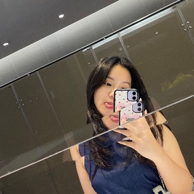 valeloowl's profile picture. whooooooooop