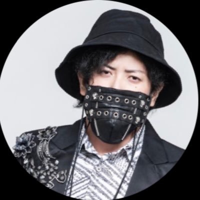 シアンドギャルドのドラマー&マジシャン&Smart Black Maskers&詐欺撲滅系シンガー&たまにヒト&シャ乱P
