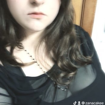 carota55's profile picture. body’s 19 but im 21 • she/her • system