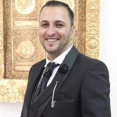 أؤمن بأن قوة لبنان في شبابه وإبداعه، لذلك أدعم المواهب المحلية وأسعى لبناء مجتمع رقمي مزدهر.
