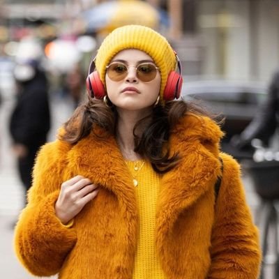 zebaaaaaS's profile picture. Focused on everything, all at once. Interests rotate like seasons!