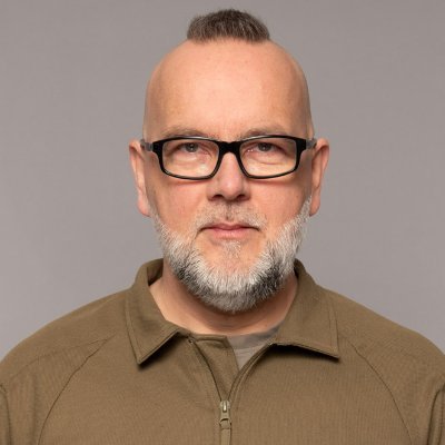 Wojsko i wojna
Korespondent wojenny w Ukrainie.
Dziennikarz śledczy w Onecie.
Podcast FRONTY WOJNY
marcin.wyrwal@protonmail.com marcin.wyrwal@redakcjaonet.pl