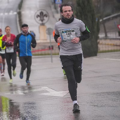 Robertohorche's profile picture. Cuenta personal. Mis opiniones disgustan a todos, qué le vamos a hacer.
Geógrafo-meteorólogo.