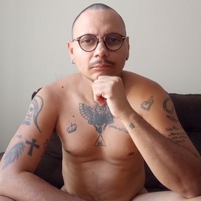 ATIVO SAFADO, MAMADOR e FETICHISTA.
Loko em PICA PELUDA,SUVACÃO PELUDO,CUSÃO PELUDO e CHEIRO DE MACHO. Menores de Idade🚫. Assina meu Privacy, Bebê.