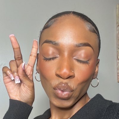 thetarothoney's profile picture. 