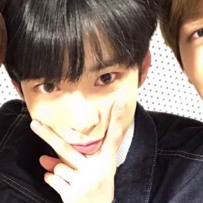 umhumm22's profile picture. 