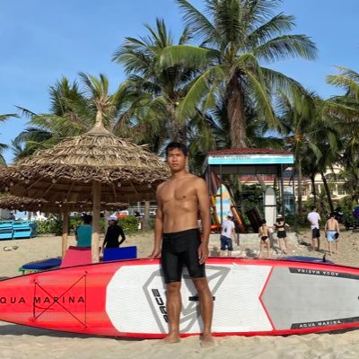 binhn8's profile picture. gym | surf | building The Simple Calorie Counter app https://t.co/ceKD5LpzA5. I use it to achieve my fitness goals