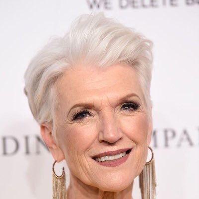 Best selling international author of woman makes a plan📖doctor of Dietetics👩🎓 &supermodel😉💃💃. #itsgreattobe76 Manager :anna@mayemusk.com