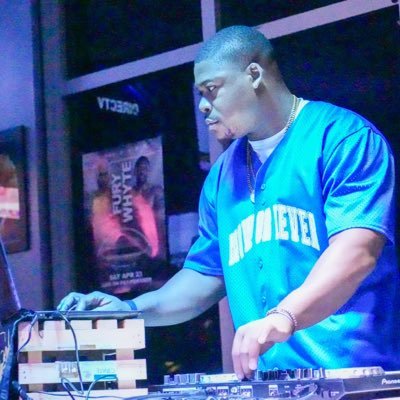 #GODJSLA...MainEvent Ent...HeadlinesStarlight Ent...The League Music Group..DJ/Host of #DaBlockParty every Friday 8pm-9pm on @GO_1045.