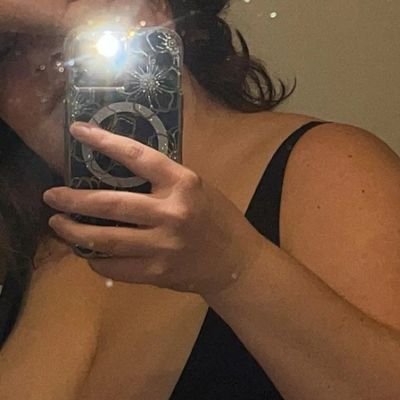 nadiadelf's profile picture. Me gustan los gatos y los atardeceres. DM abiertos 🔞😺