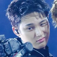 naa (@nalovingyu) 's Twitter Profile