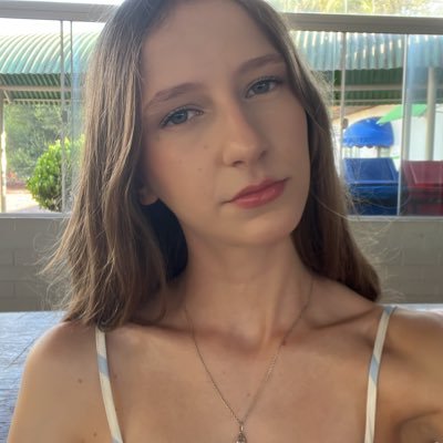 carolltafarel_'s profile picture. ☕
