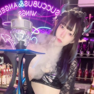 @WingsSuccubus @WINGS_shisha @yuhgenshuka 躁鬱だ㌔生き生きしてる🎶コカボムタワー𝓛𝓸𝓿𝓮...