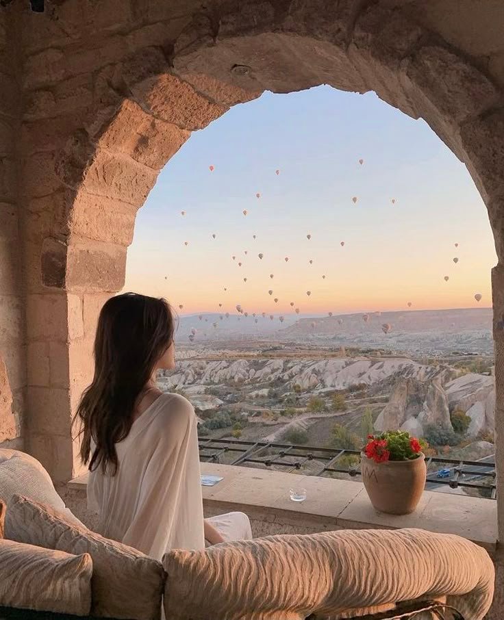 DanielaCon32126's profile picture. 