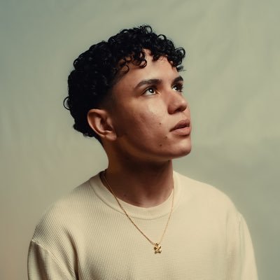 orobsonbarbosa's profile picture. Christian. Creative.