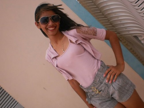 Toda vez que eu te olho, não consigo dizer não♪